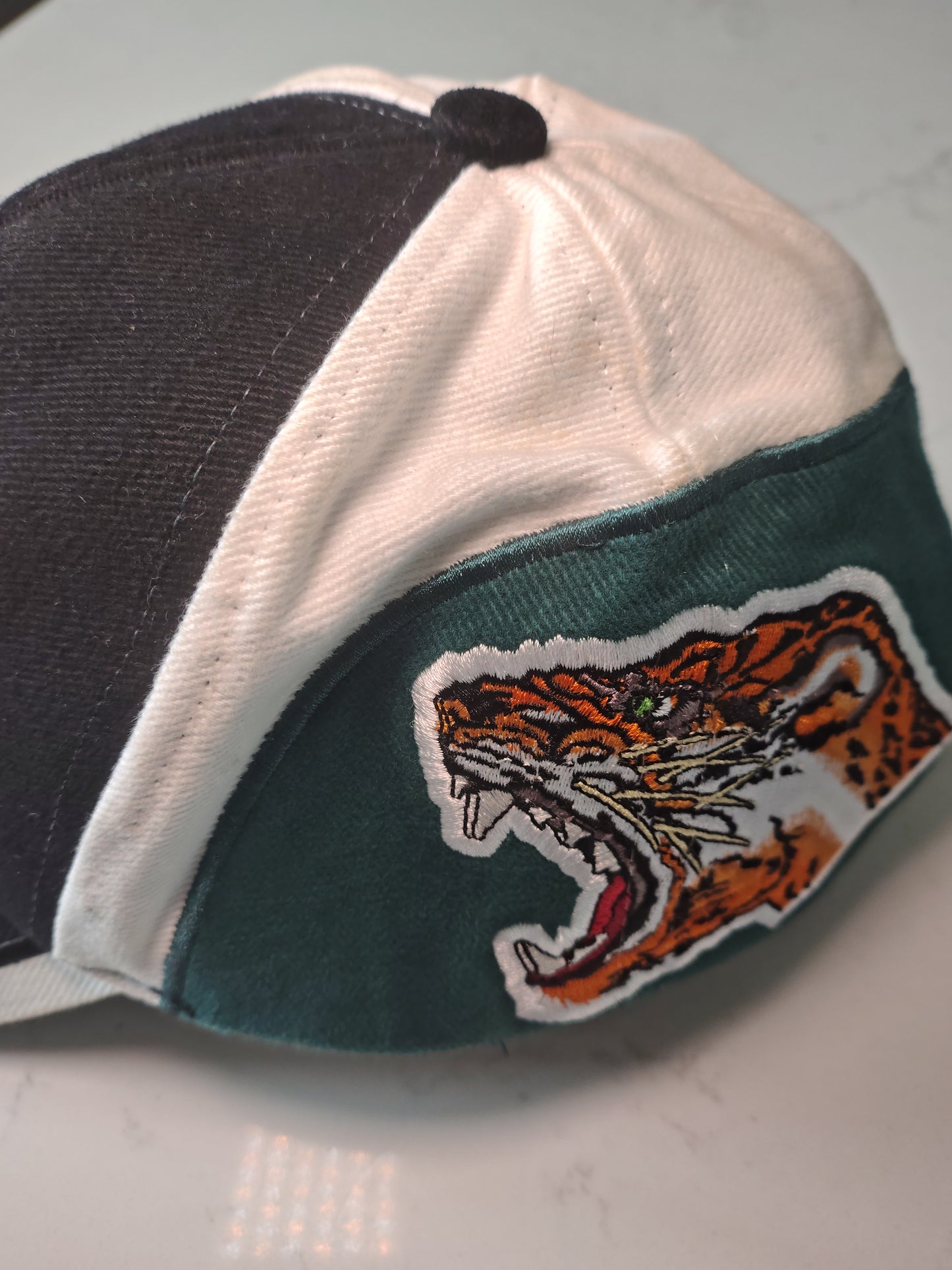 Official Eddie Irvine cap hat driver number 16 Jaguar Racing Ferrari