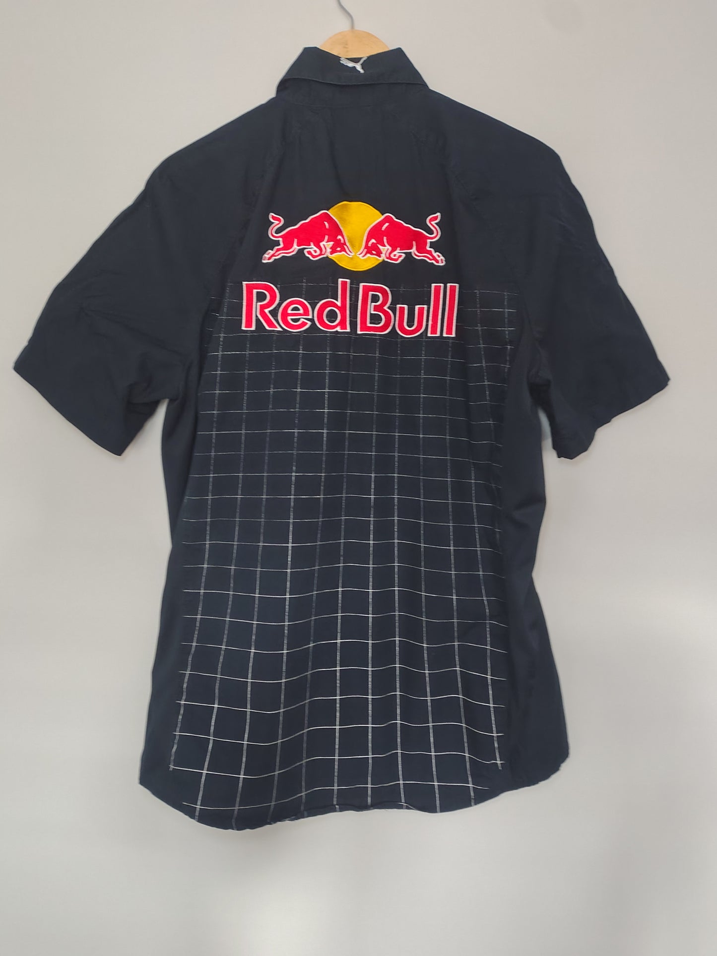 2009 Red Bull racing team Puma shirt Medium formula one F1 Sebastian Vettel Mark Webber RB5