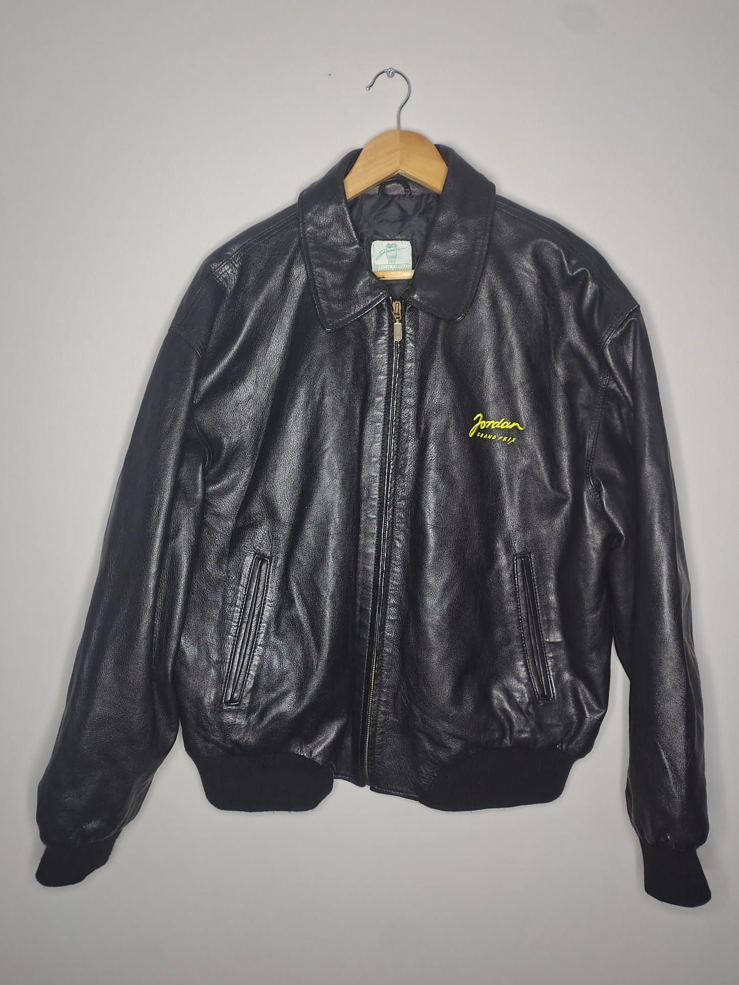1998 Jordan Grand prix Buzzin Hornets leather jacket official F1 Heinz-Harald Frentzen Eddie Damon Hill 198 Mugen Honda Ralf Schumacher Spa