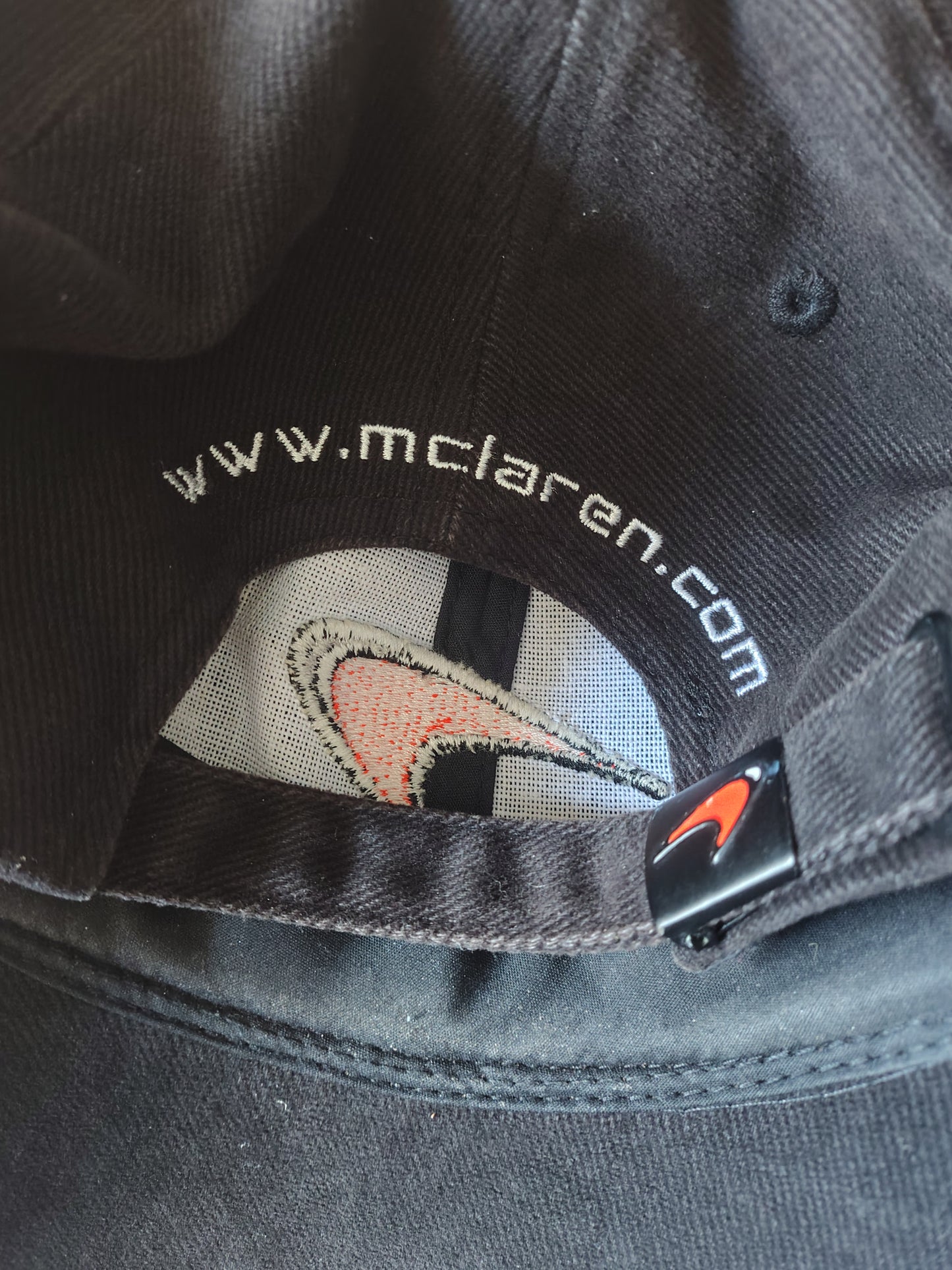 2005 Team McLaren Mercedes hat cap official Kimi Raikkonen Juan Pablo Montoya MP4-20 formula 1 F1 grand prix