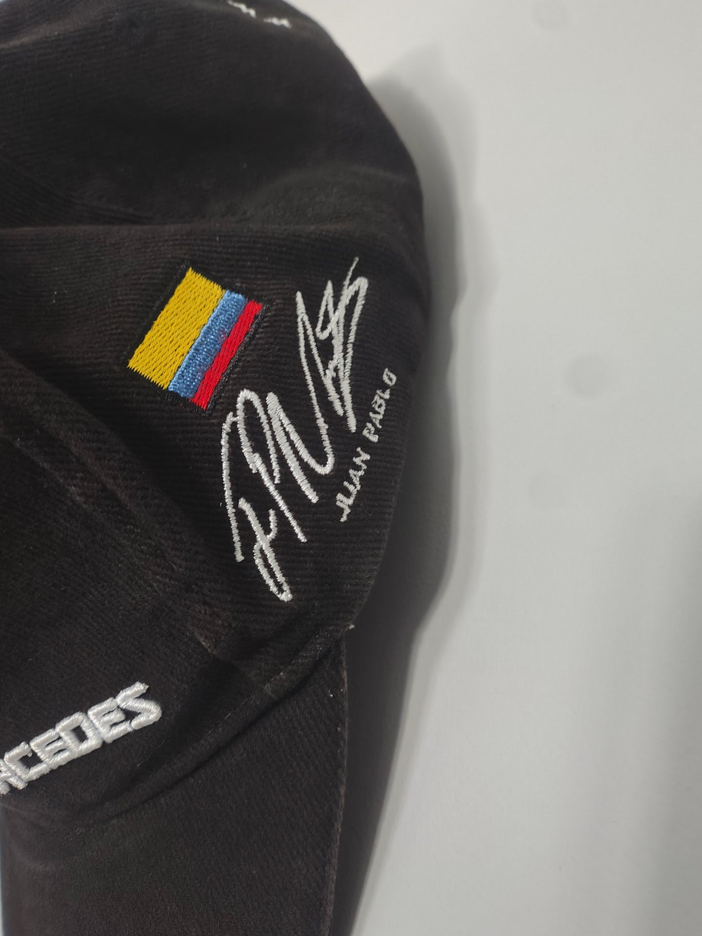 2005 Team McLaren Mercedes hat cap official Kimi Raikkonen Juan Pablo Montoya MP4-20 formula 1 F1 grand prix