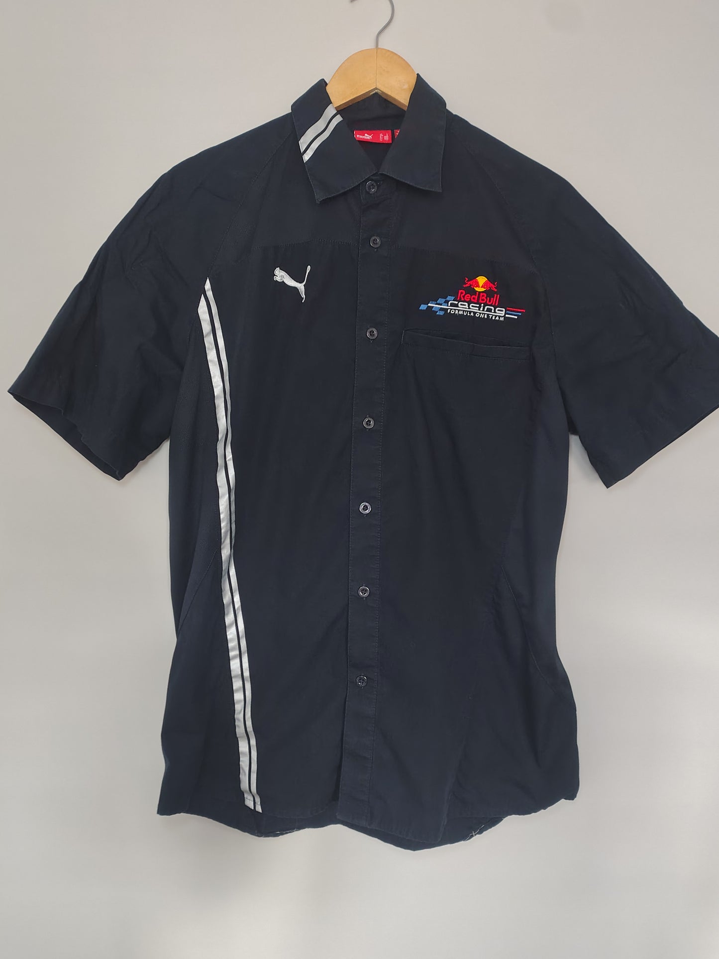2009 Red Bull racing team Puma shirt Medium formula one F1 Sebastian Vettel Mark Webber RB5
