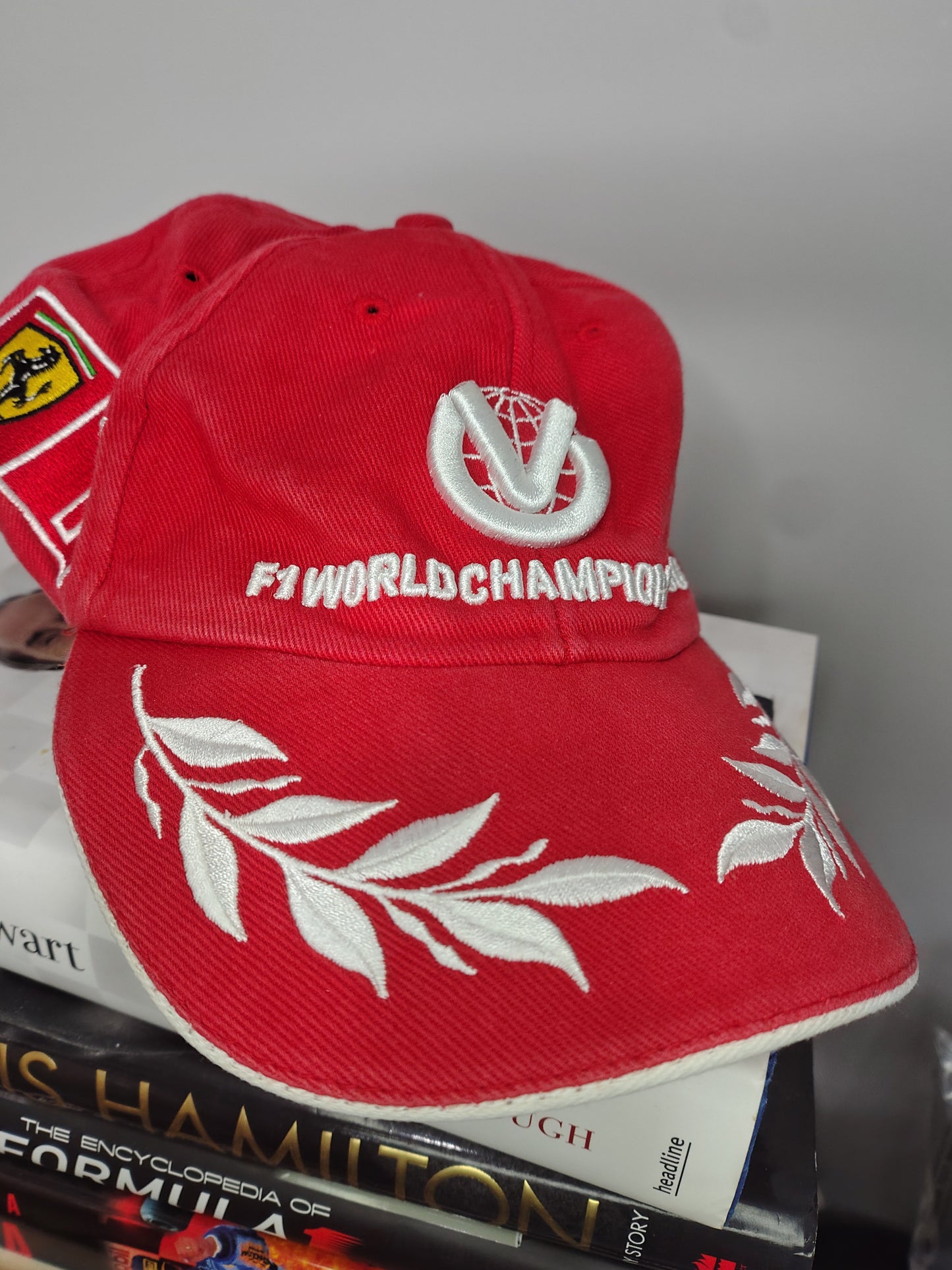 2000 F1 world champion Michael Schumacher Ferrari cap official