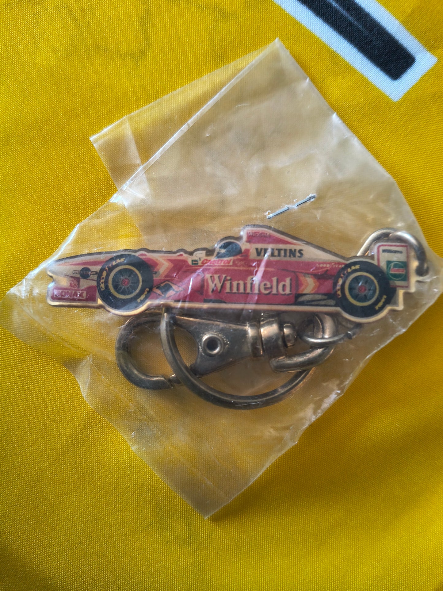 Original 1998 F1 car keyring grand Prix vintage F1